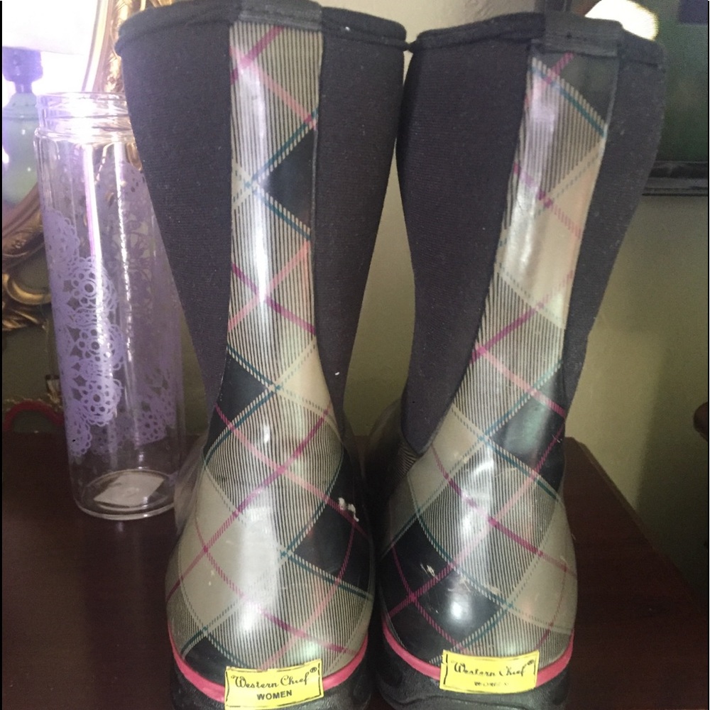 Western Chief woman’s rain boots size 8